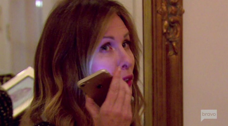 Carole.Radziwill.Phone.RHONY