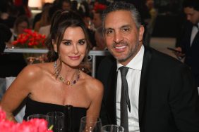 Kyle Richards speaks on co-parenting with Mauricio Umansky.