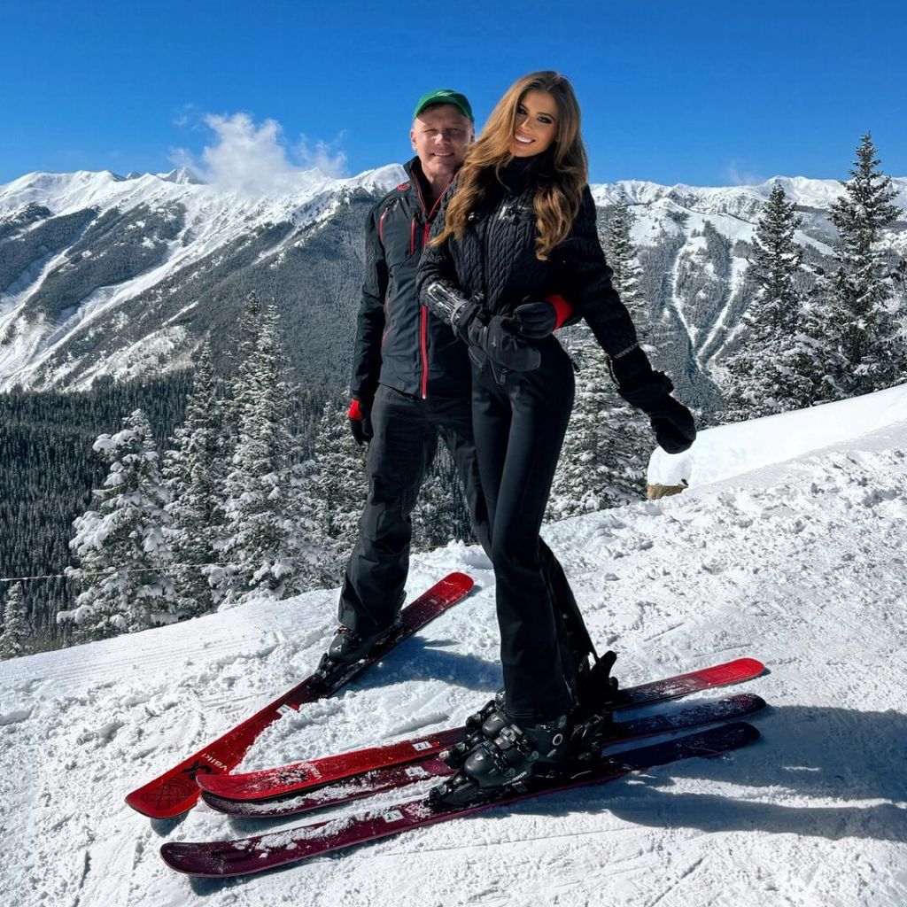 Lenny Hochstein and ex Katharina Nahlik on the slopes before the breakup. 