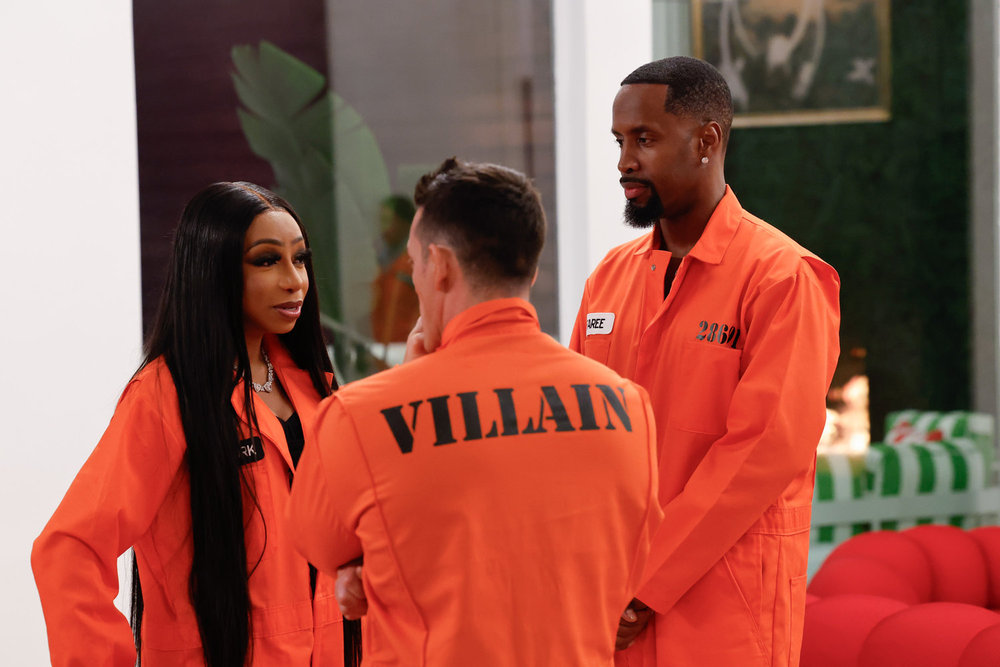 New York, Jessie, and Safaree in prison jumpsuits on House of Villains Season 2, Episode 1