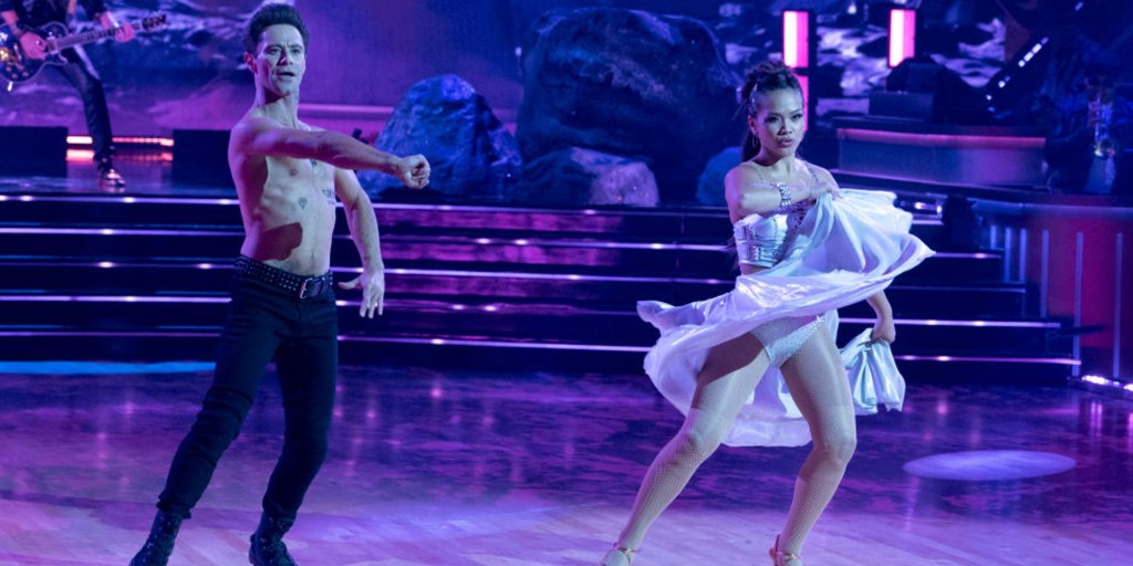 Sasha Farber and Jenn Tran dancing on DWTS. 