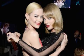 Actress Jaime King (L) and recording artist Taylor Swift attend the 22nd Annual Elton John AIDS Foundation Academy Awards Viewing Party at The City of West Hollywood Park on March 2, 2014 in West Hollywood, California.