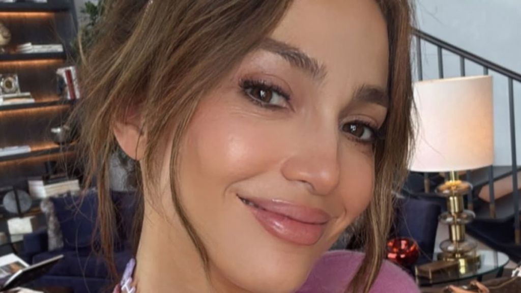 Jennifer Lopez Easter photos