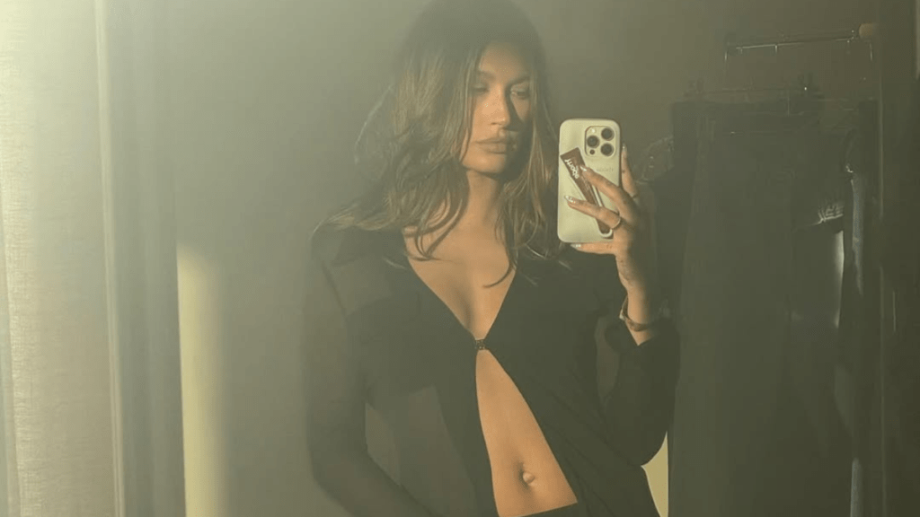 Hailey Bieber bikini photo Justin Bieber divorce rumors