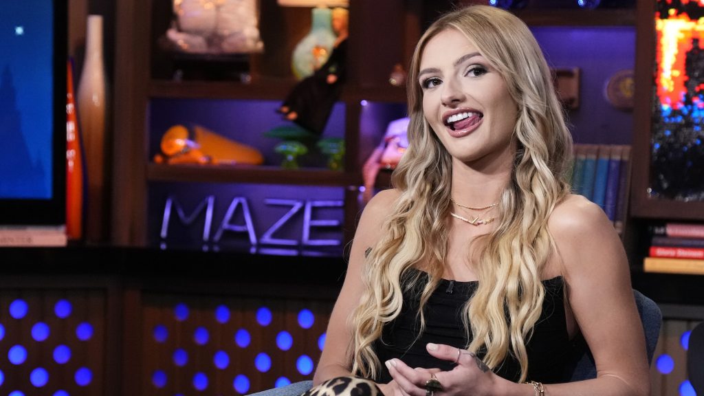 Below Deck's Rainbeau de Roos