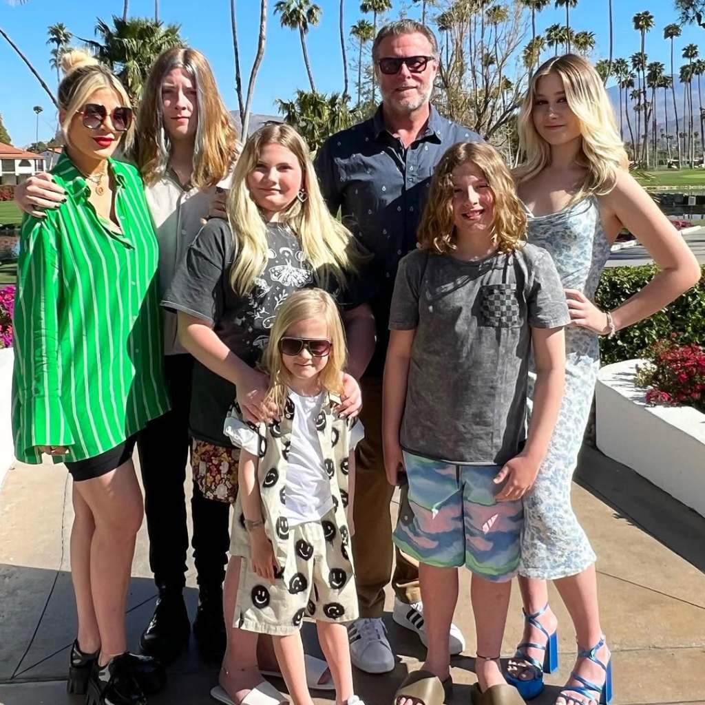 Tori Spelling and Dean McDermott with their children via his Instagram 