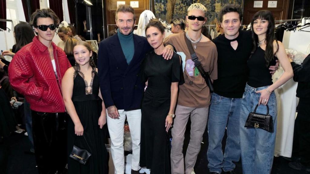 Cruz Beckham, Harper Beckham, David Beckham, Victoria Beckham, Romeo Beckham, Brooklyn Beckham and Nicola Peltz Beckham