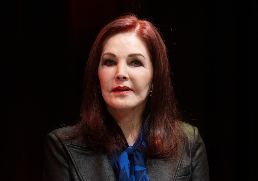 Priscilla Presley 