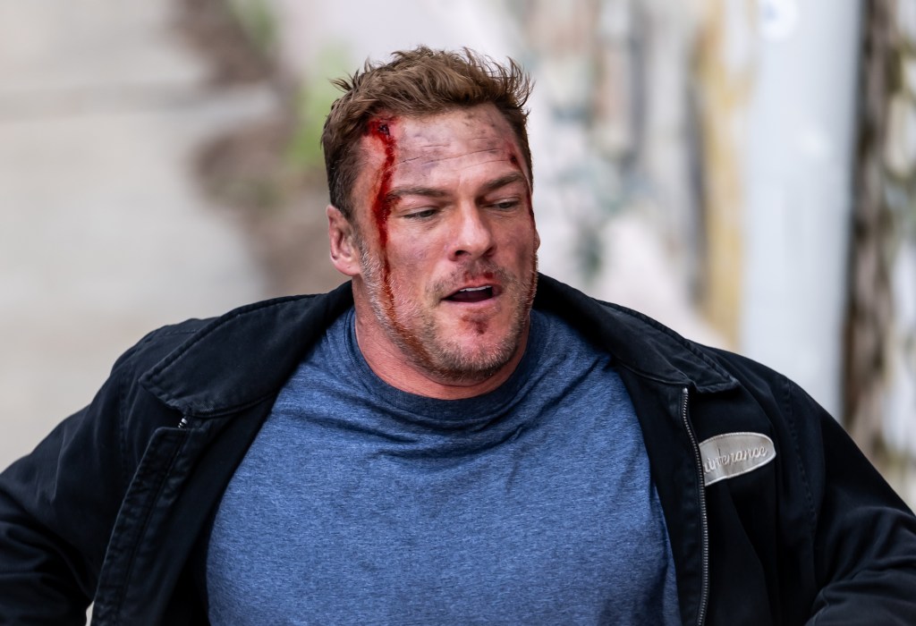 Alan Ritchson 